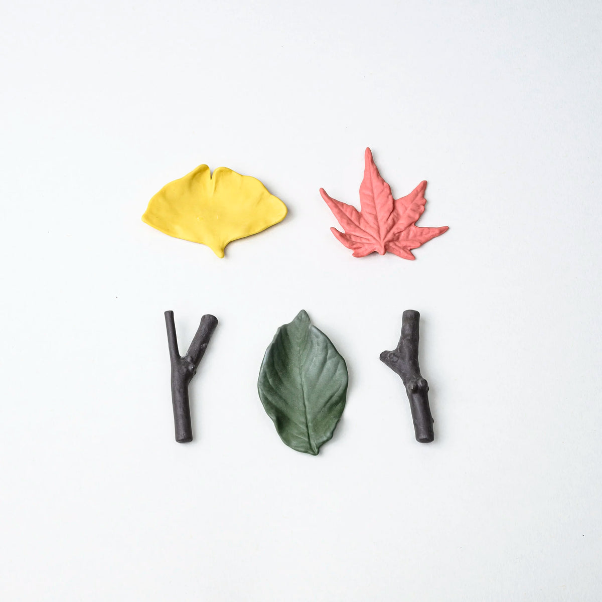 'Blatt & Zweig' Stäbchenhalter-Set | Ceramic Japan-Ceramic Japan-Bunt-Tokoro
