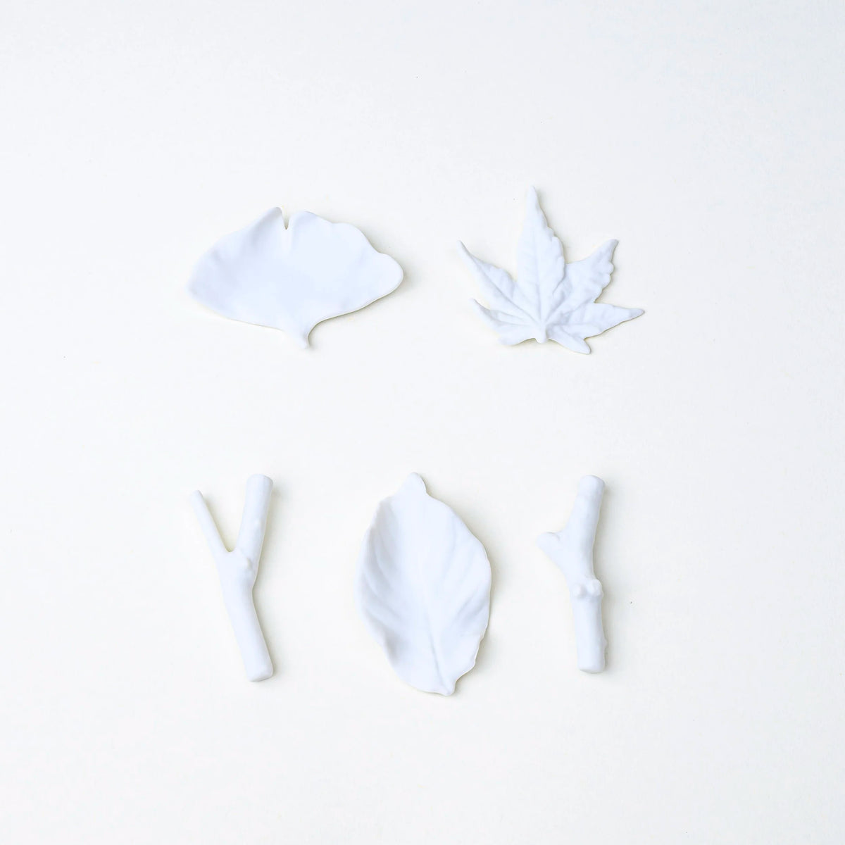 'Blatt & Zweig' Stäbchenhalter-Set | Ceramic Japan-Ceramic Japan-Mattweiss-Tokoro