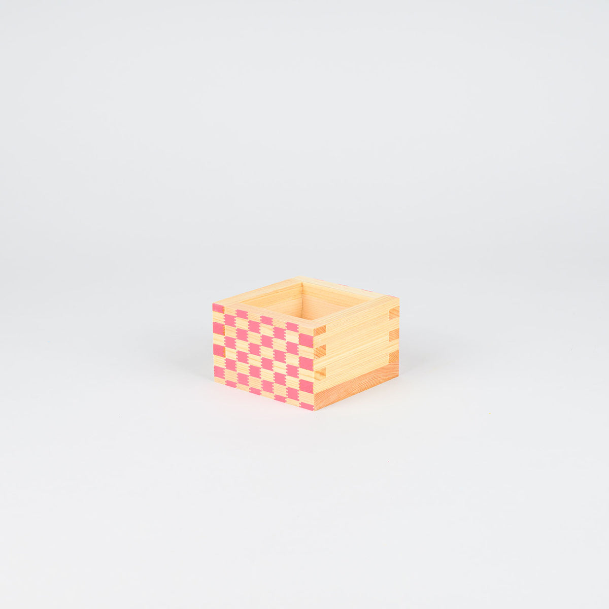 Bunte Sake-Holzbecher Masu 'Ichimatsu' | Ohashi Ryoki-Masu-Ohashi Ryoki-Pink-Tokoro