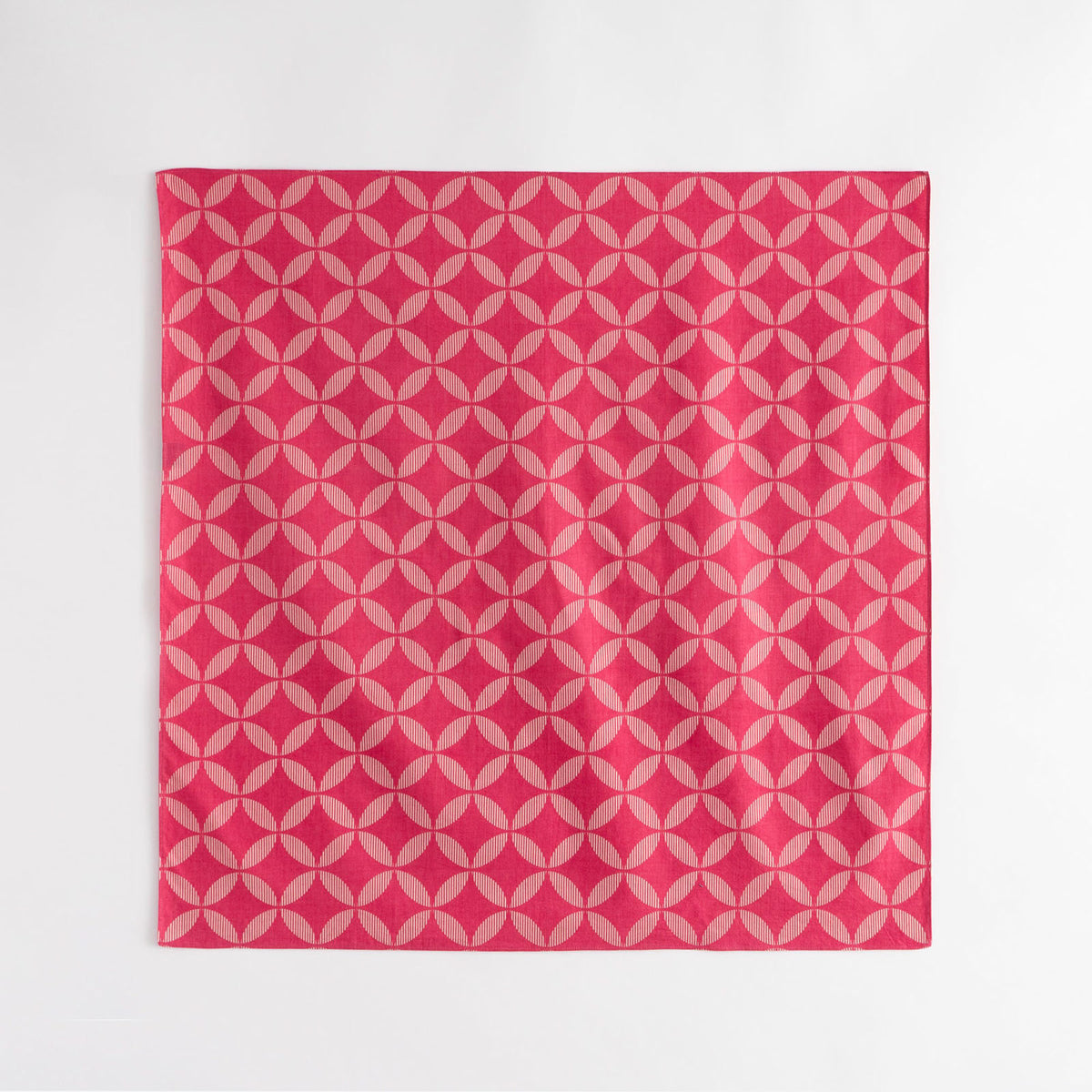 Furoshiki M 'Shippoh' | Kamawanu-Kamawanu-Tokoro
