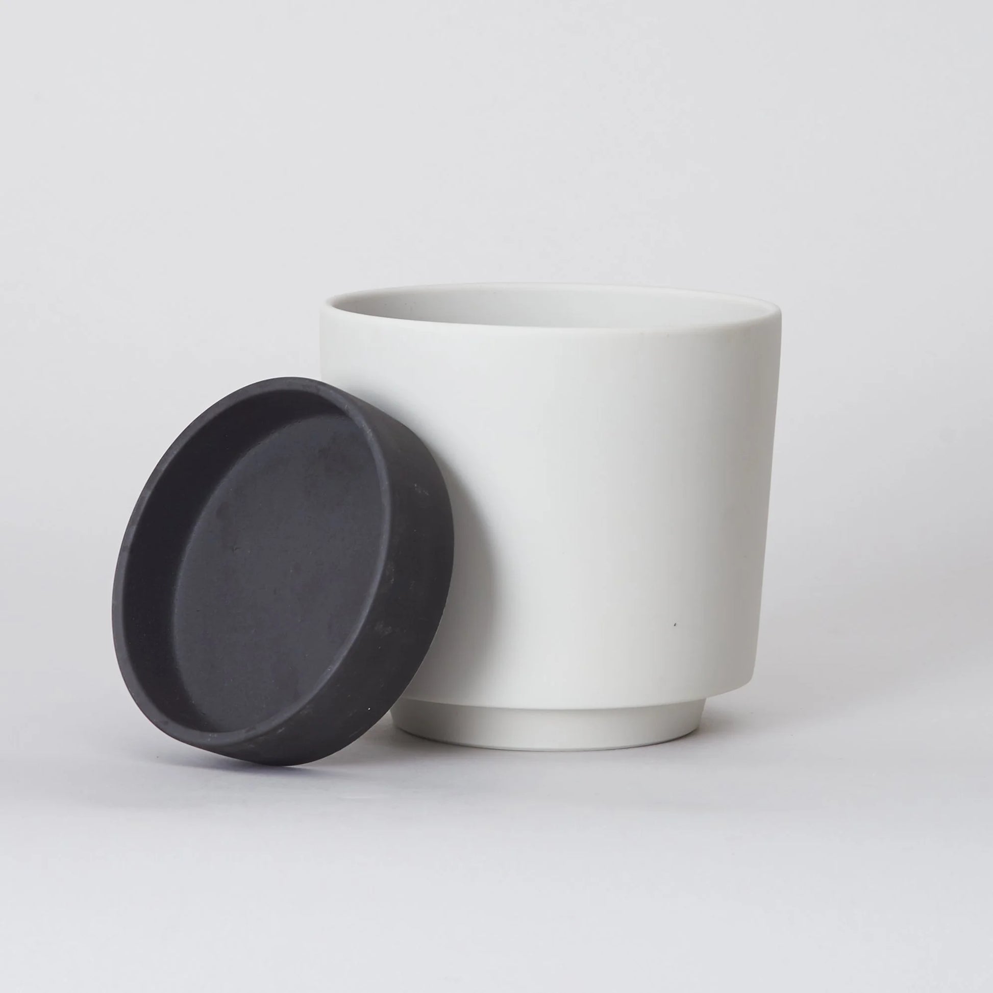 ground_grip Übertopf Schwarz M-Shinzangama Yamatsu-Tokoro