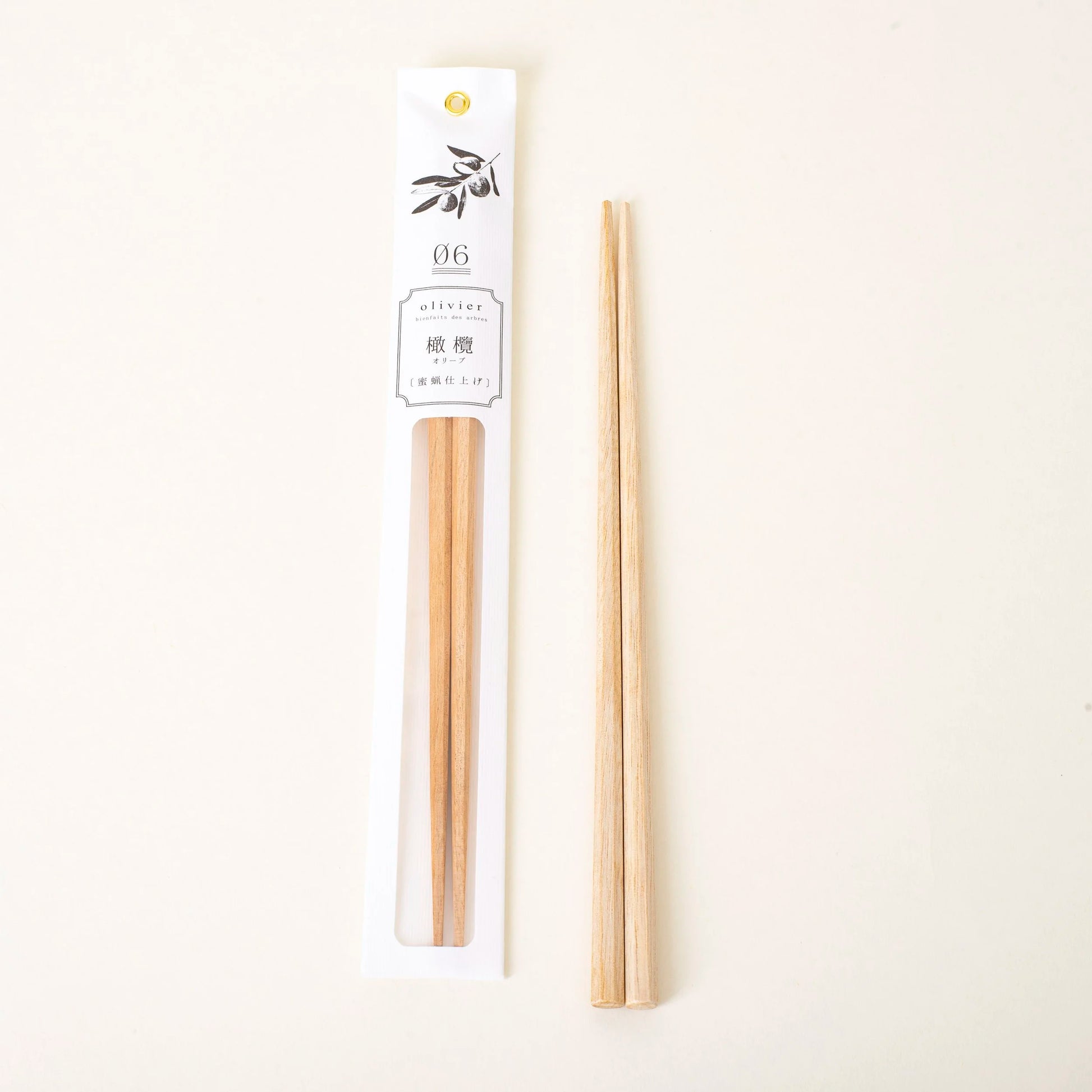 Essstäbchen 'tetoca' aus Obstbaumhölzern-Kawai-Olive (Oribu)-Tokoro