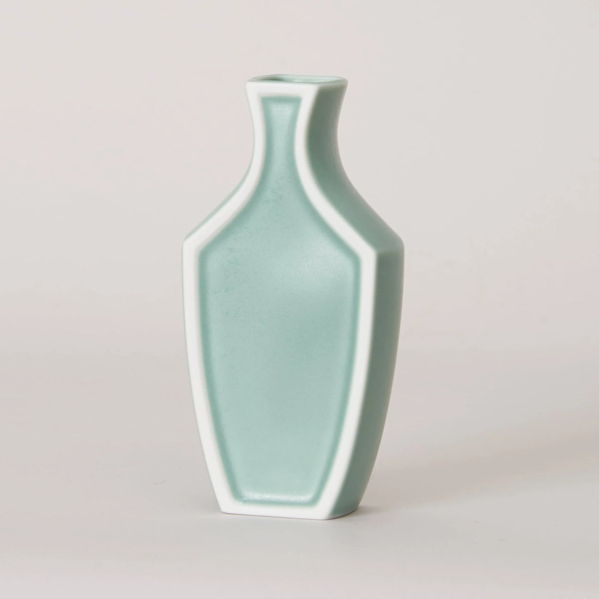Umrandete Vase "hanairo" Seladon Matt-Oda Pottery-Tokoro