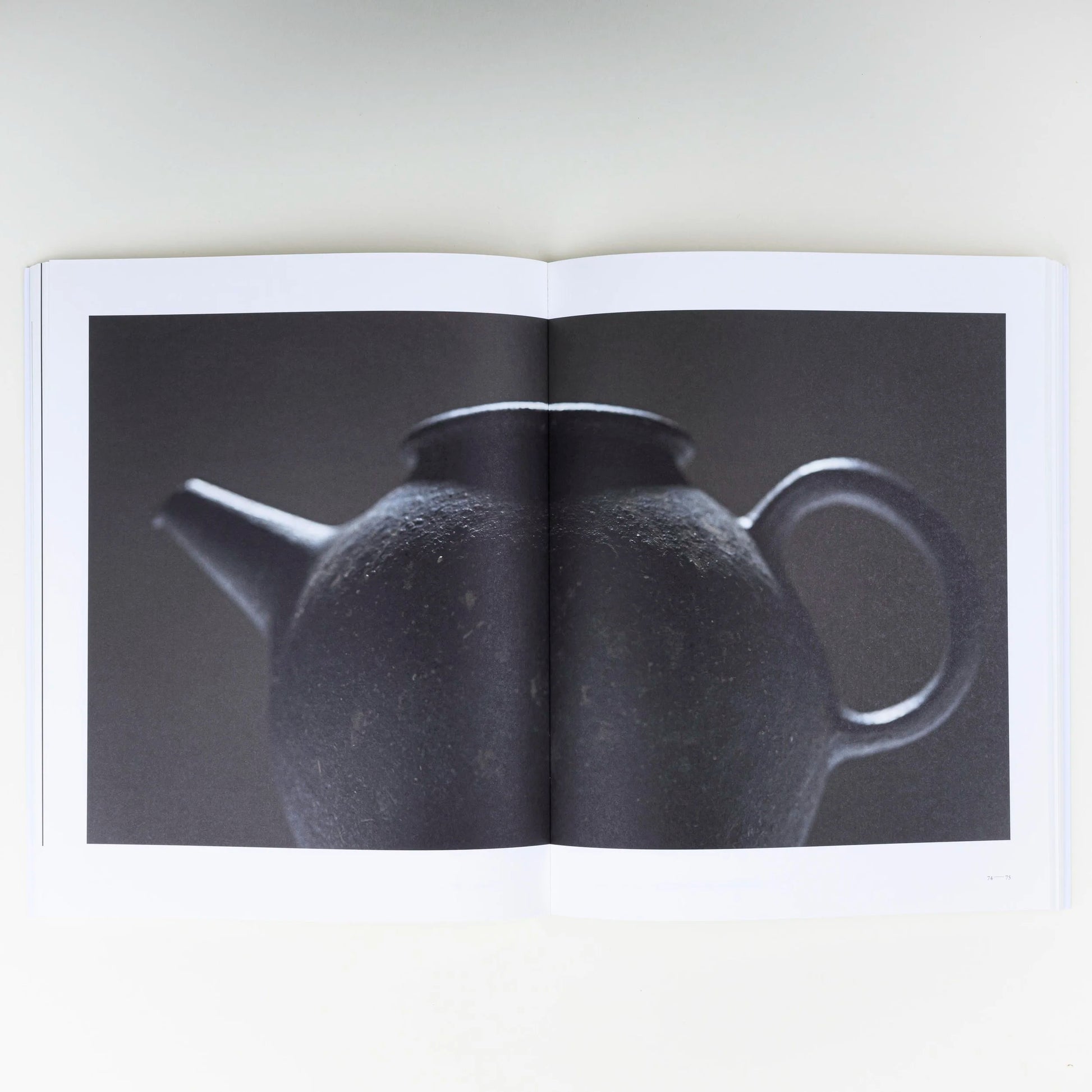 Utsuwa Katachi | Japanese Ceramics and Forms-Tomoo Shoten-Tokoro