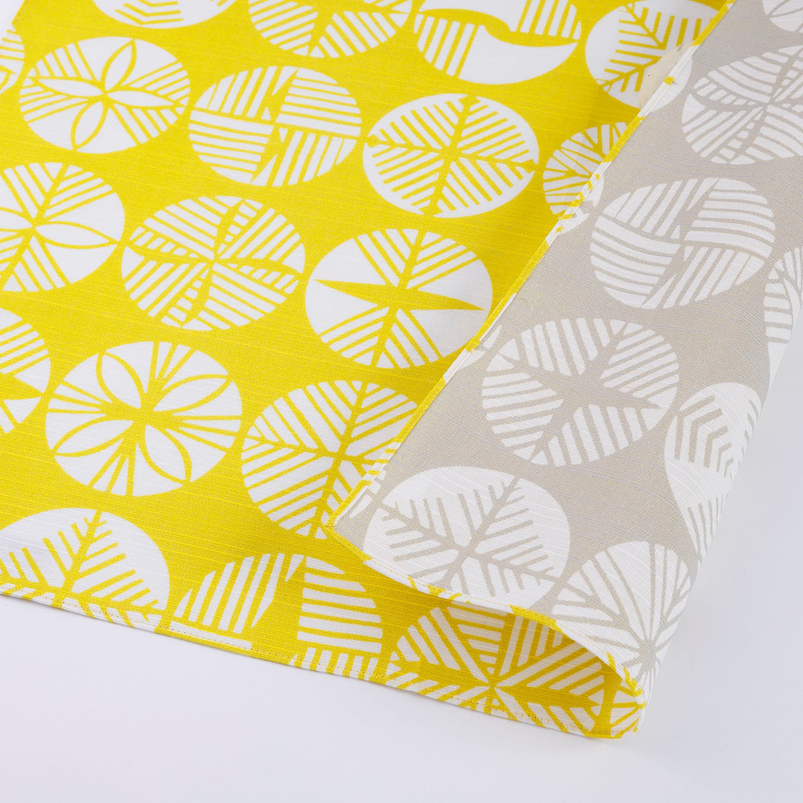 Wendbares Furoshiki S/M 'Kiefer' Gelb/Grau - Isa Monyo | Musubi-Musubi-Tokoro