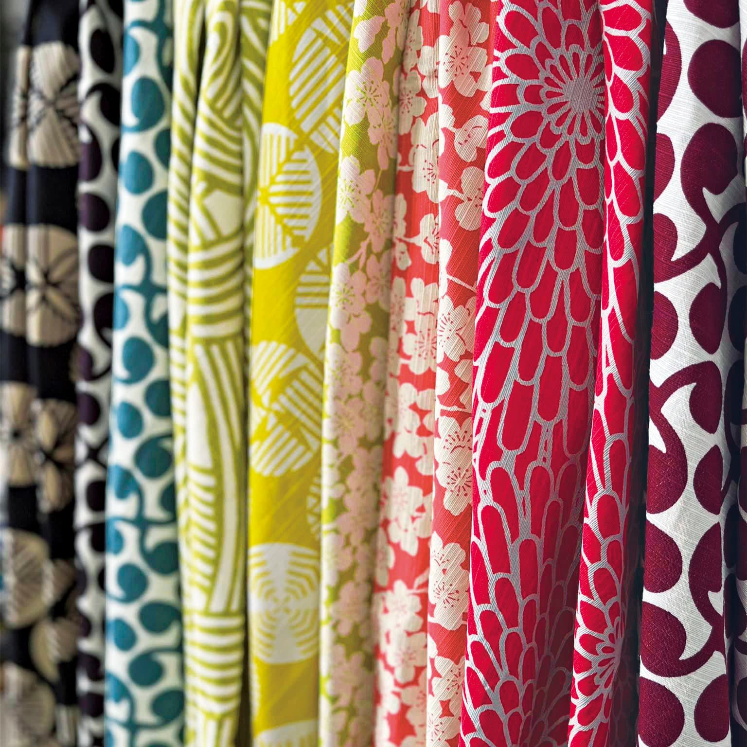 Wendbares Furoshiki S/L 'New Sprout' Schwarz/Blau - Isa Monyo | Musubi