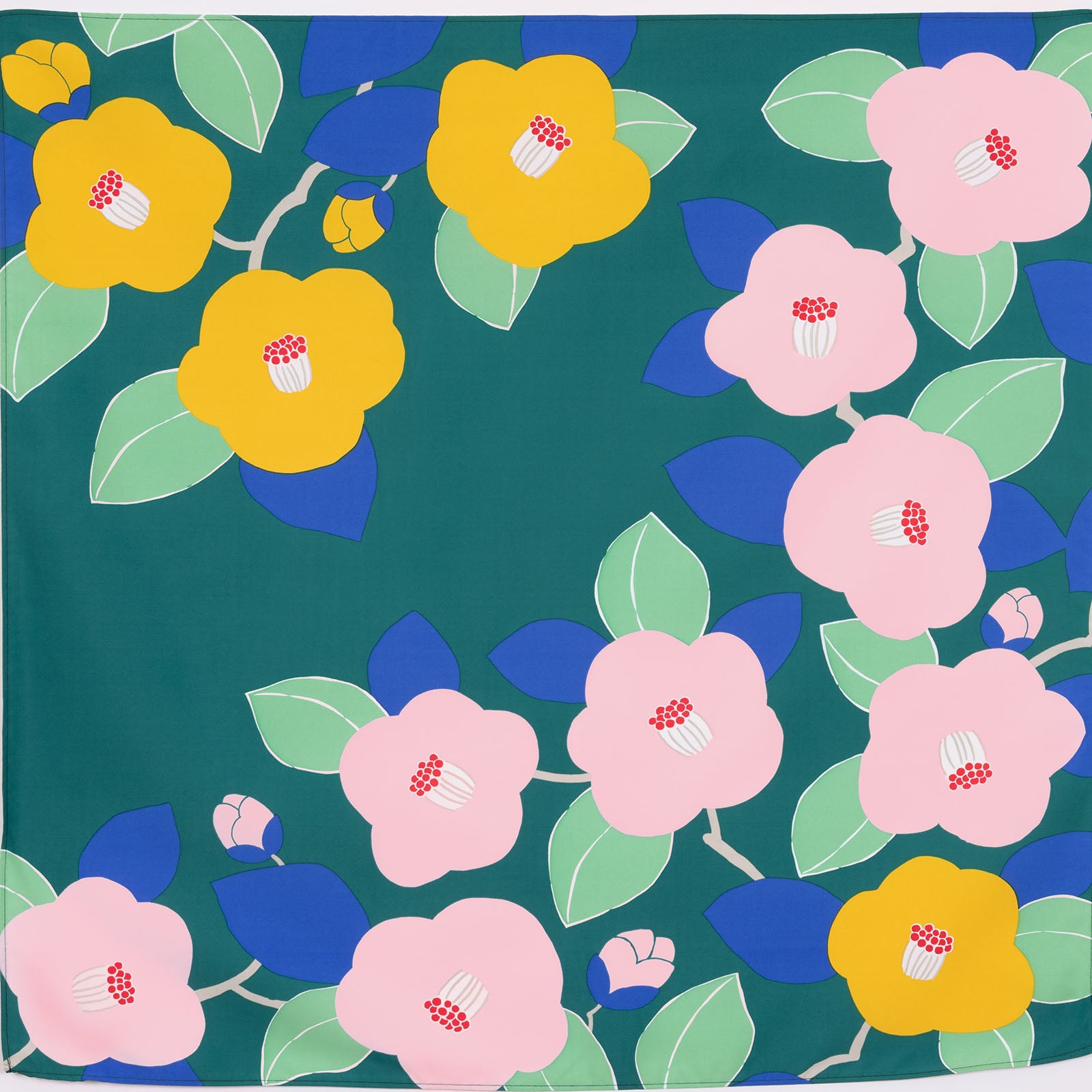 Wasserabweisendes Furoshiki M 'Kamelie' - Adeline Klam | Musubi