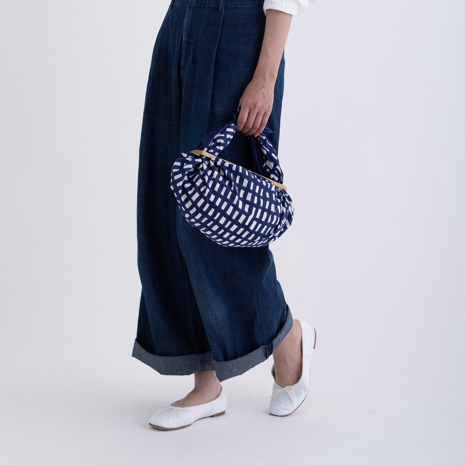 Furoshiki M 'Sora Check' Navy - minä perhonen | Musubi