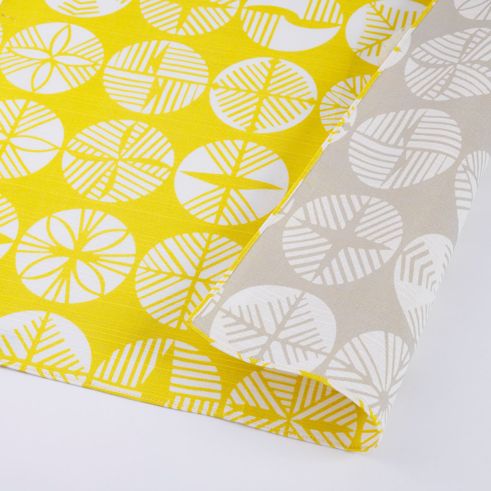 Wendbares Furoshiki S/M 'Kiefer' Gelb/Grau - Isa Monyo | Musubi
