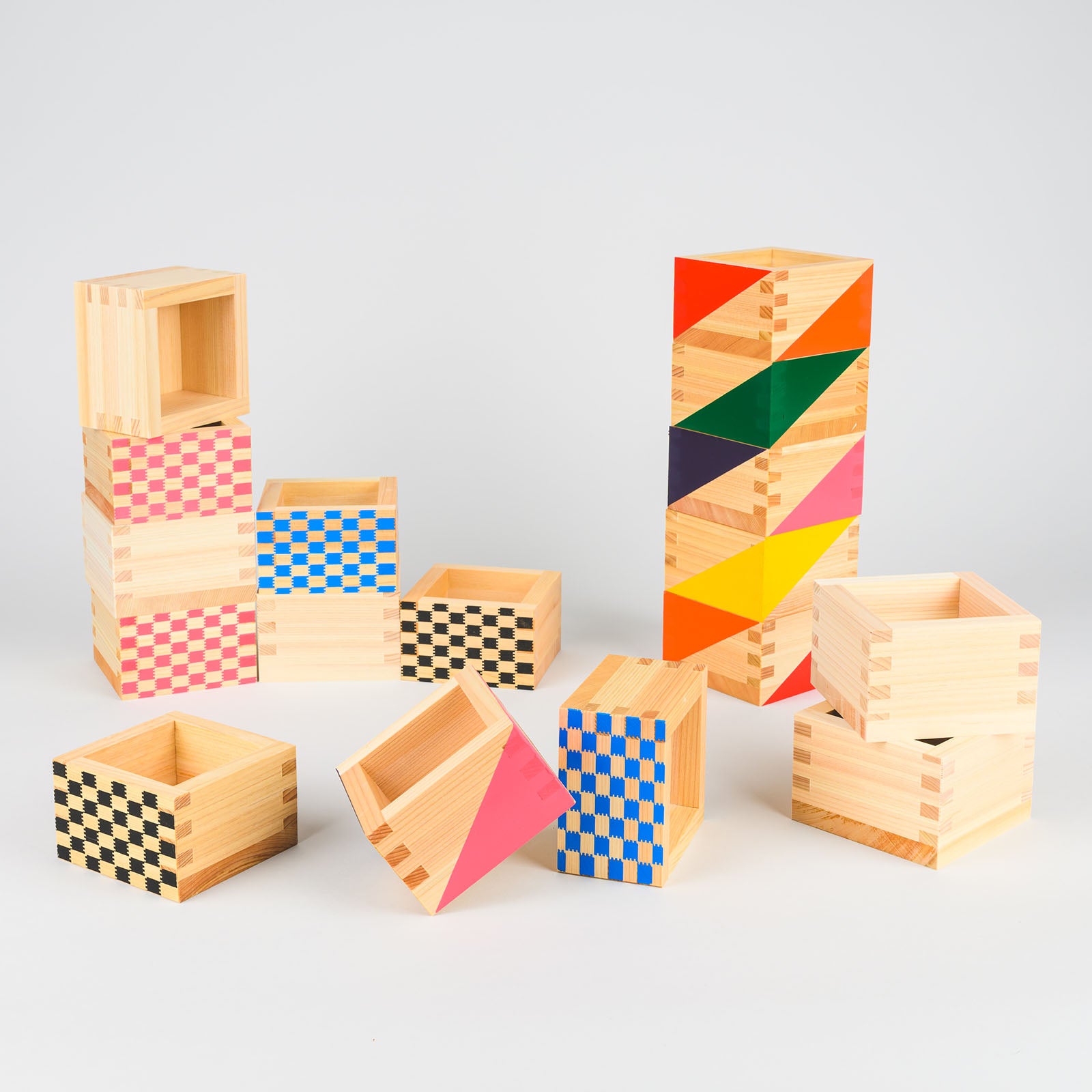 Bunte Sake-Holzbecher Masu 'Gimapop' | Ohashi Ryoki