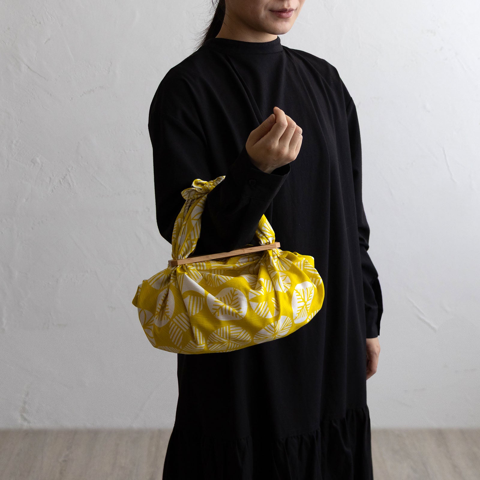 Furoshiki 'Patchin' Wooden Closure Maple | Rice Product