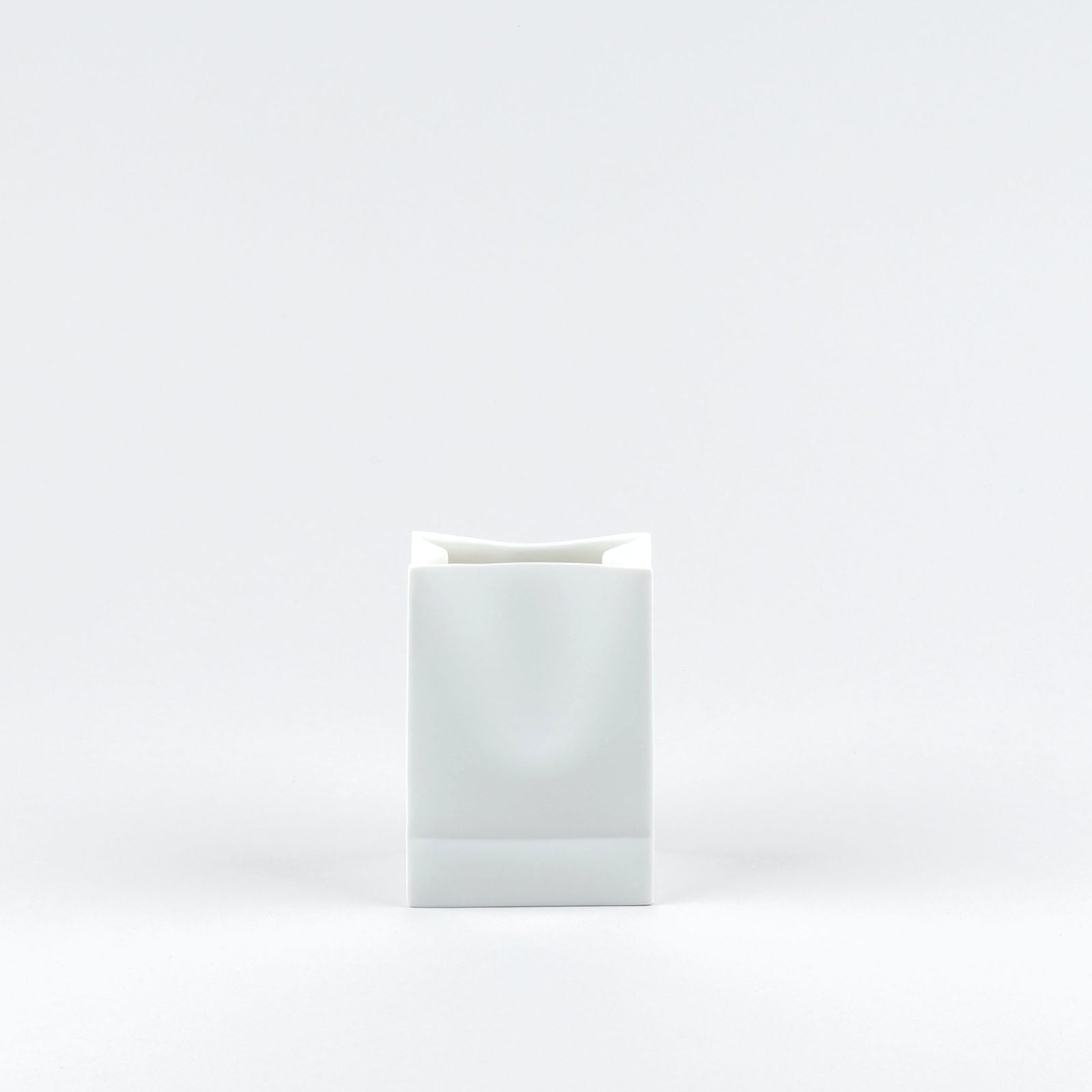 'Paper Bag' Vase - Makoto Komatsu | Ceramic Japan
